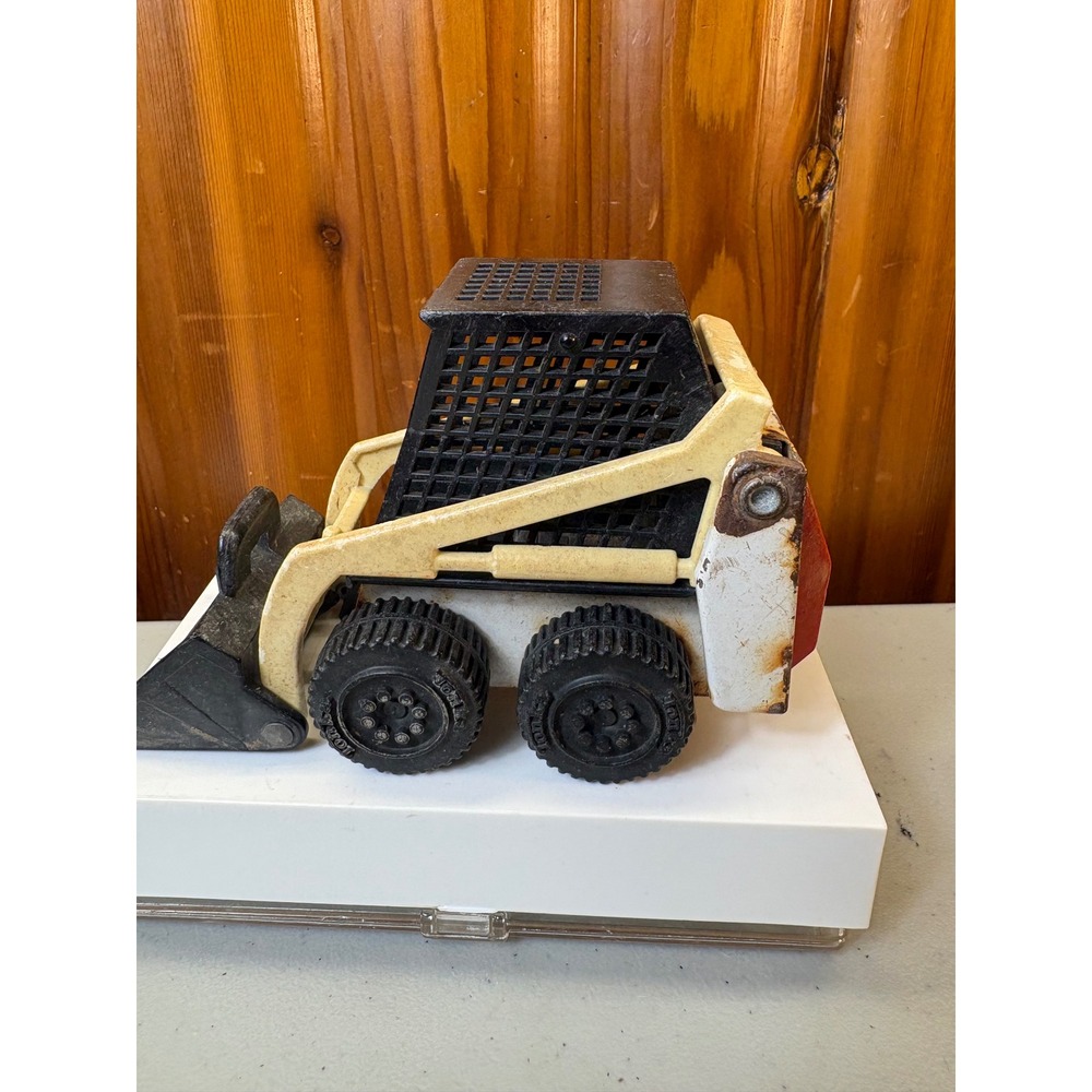 VTG 1978 Tonka Clark Bobcat Skid-Steer Loader Hydrostatic Toy USA Stones Gravel